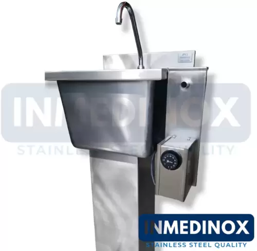 Lavamanos con esterilizador de cuchillos
