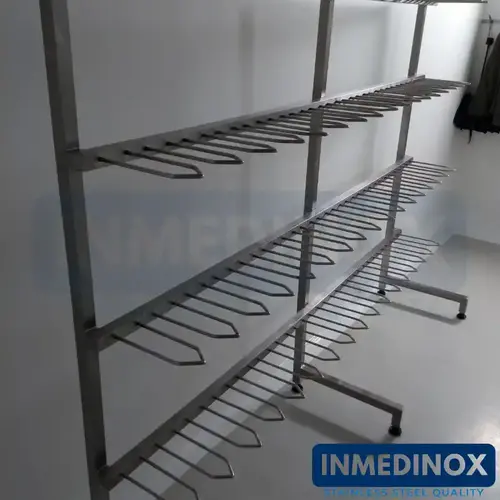 Soporte de botas en acero inoxidable 